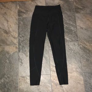 black Victoria Sport leggings with pockets